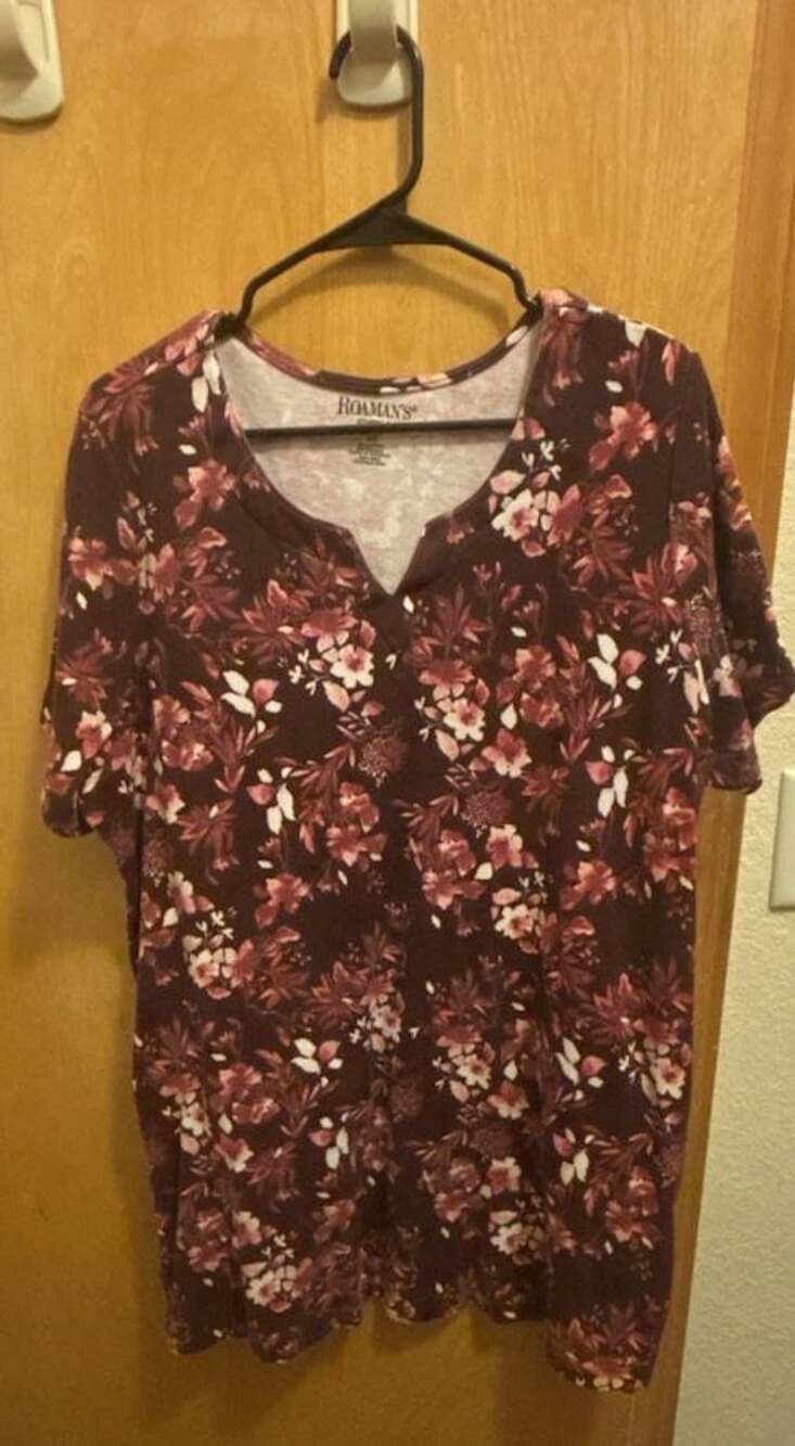Roaman's Plus Size Floral Print Short Sleeve Notch Neck Tee Top 26/28 2X
